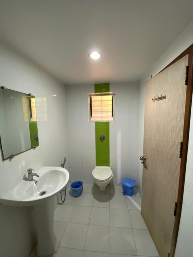 Hotel Chivala Beach Malvan Exterior photo